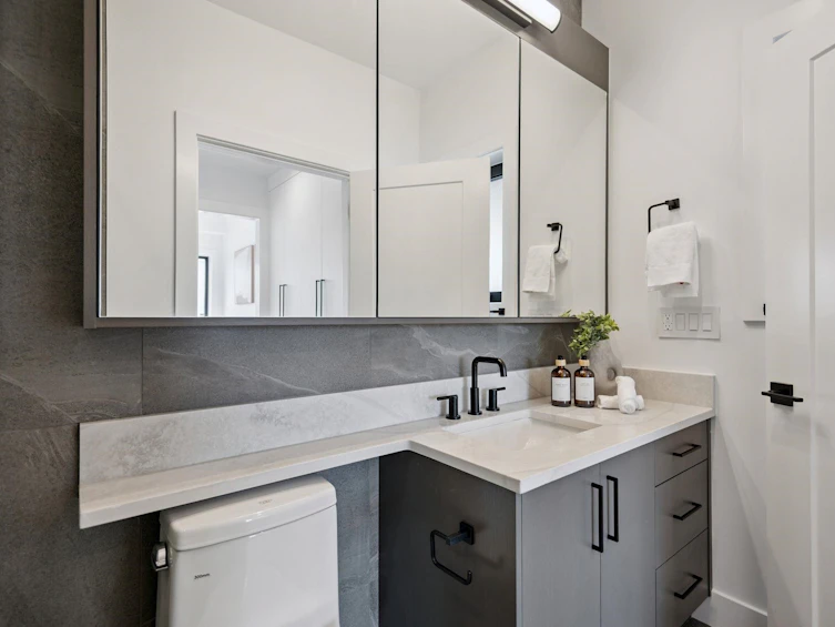 #2-1079 E 14th Avenue, Vancouver, BC, V5T 2P1 - 27