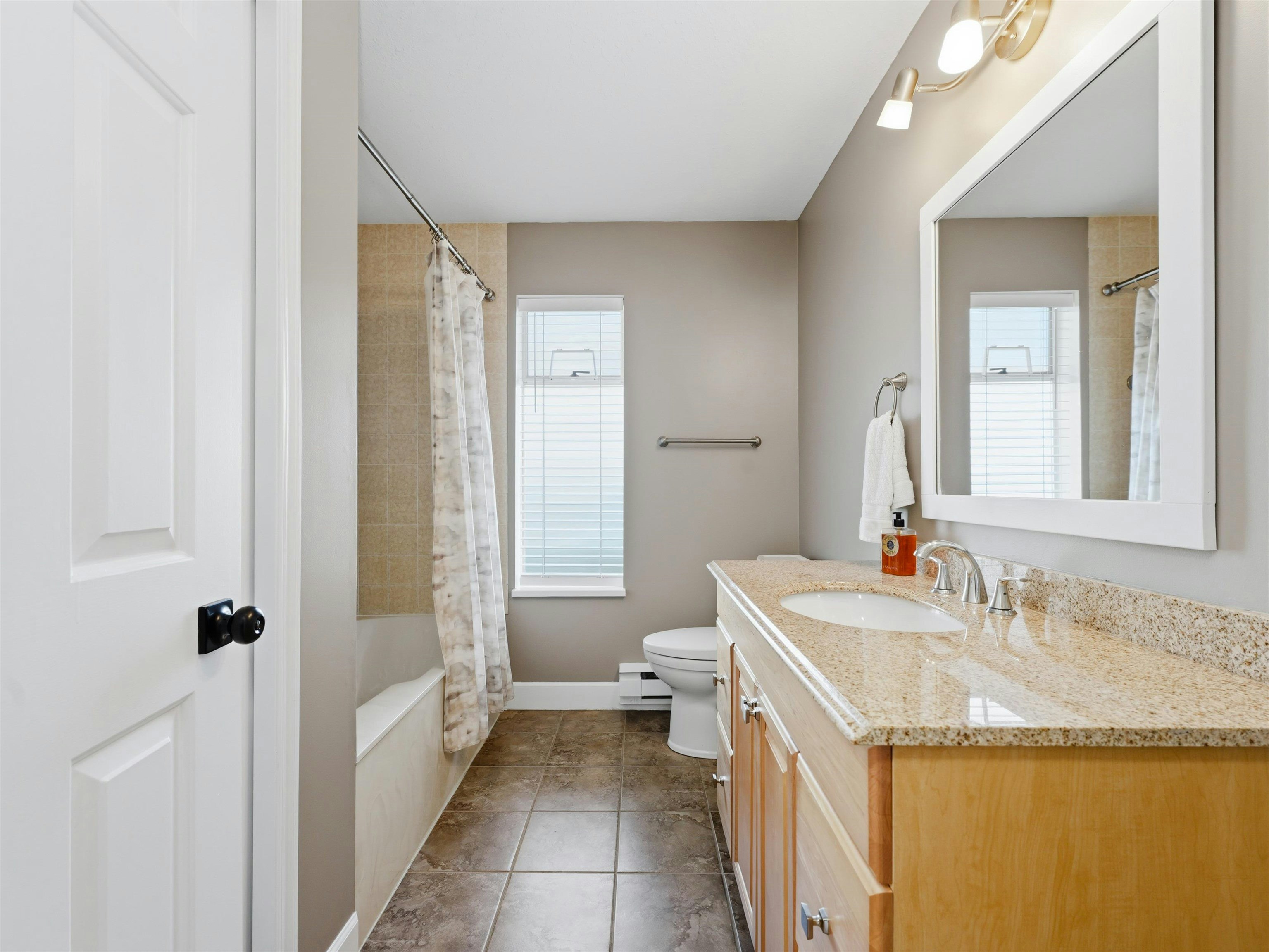 113-14271 18a Avenue, Surrey, BC, V4A 7N8 - 14