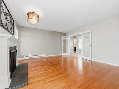 113-14271 18a Avenue - 5