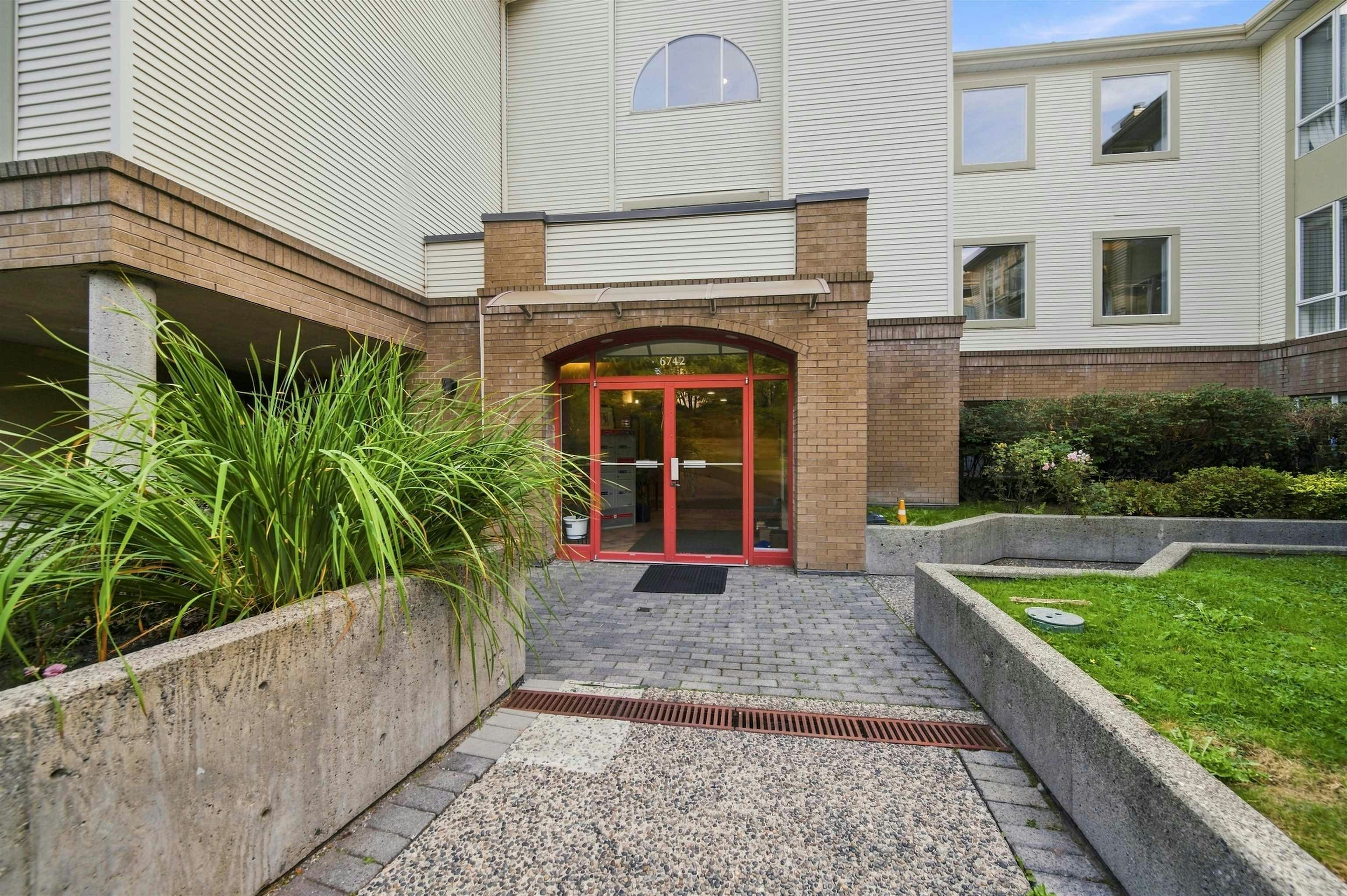 207-6742 Station Hill Court, Burnaby, BC, V3N 4V2 - 25