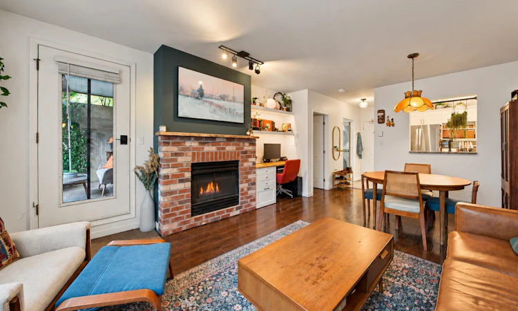 207-6742 Station Hill Court