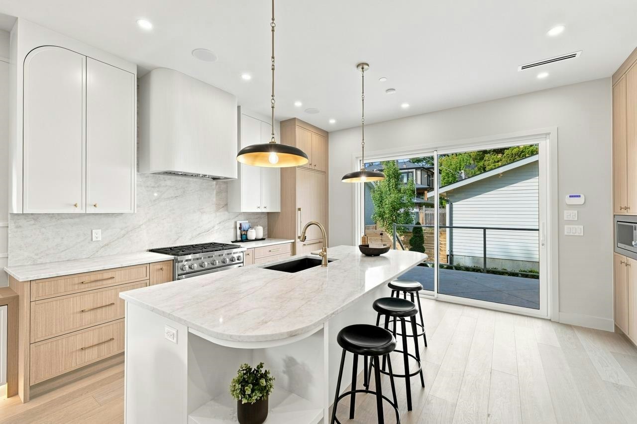 3549 W 38th Avenue, Vancouver, BC, V6N 2X9 - 11