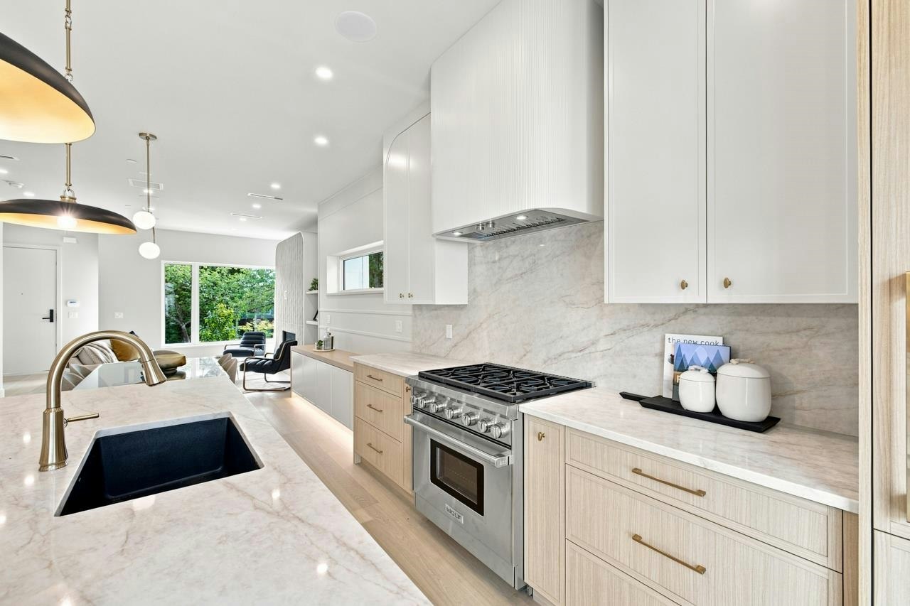 3549 W 38th Avenue, Vancouver, BC, V6N 2X9 - 14