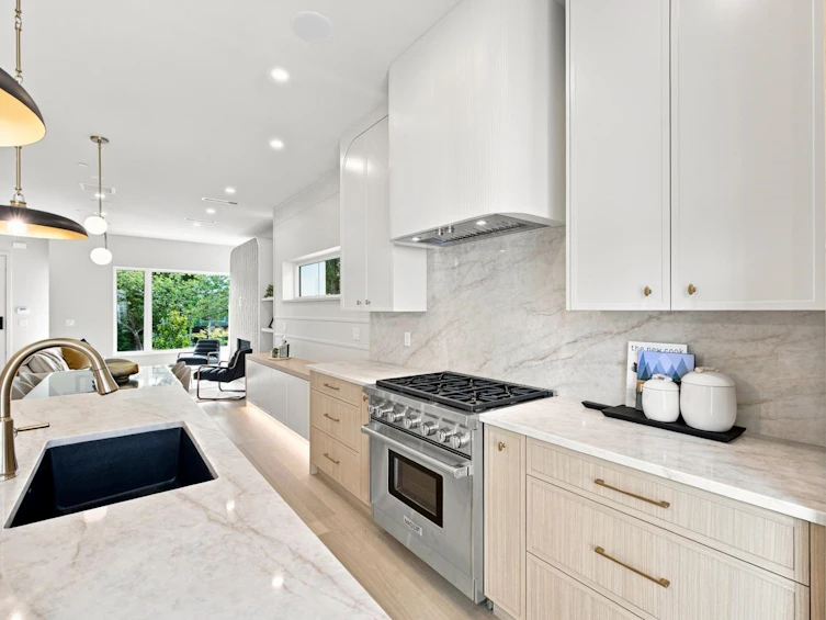 3549 W 38th Avenue, Vancouver, BC, V6N 2X9 - 14