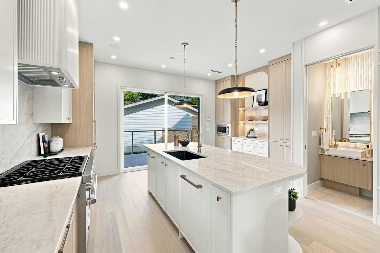 3549 W 38th Avenue, Vancouver, BC, V6N 2X9 - 12