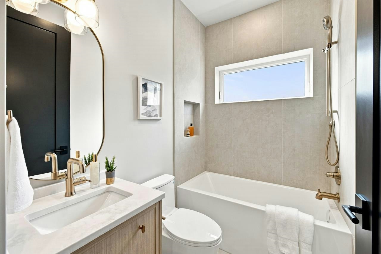 3549 W 38th Avenue, Vancouver, BC, V6N 2X9 - 28