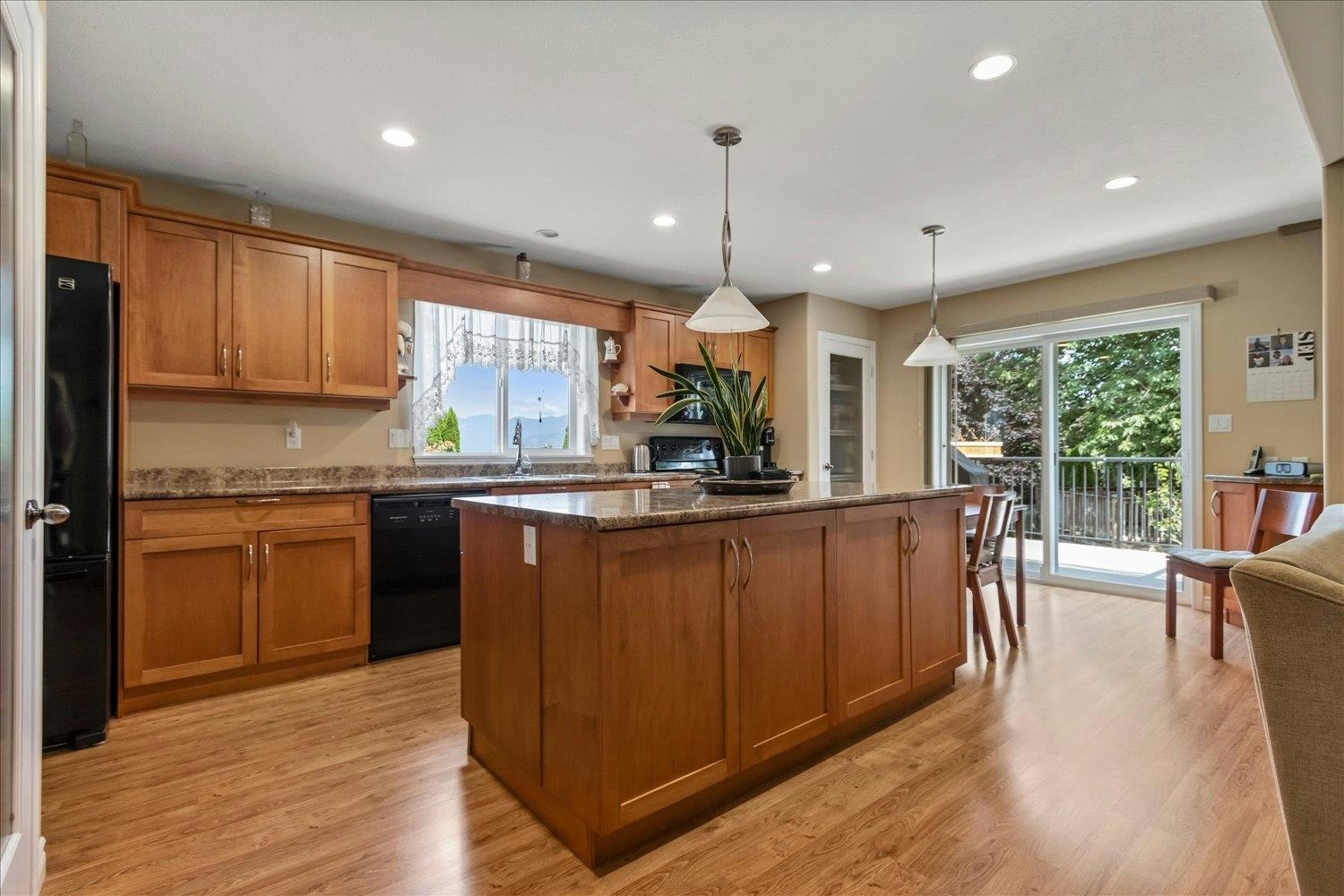 46517 Armstrong Place, Chilliwack, BC, V2R 5W4 - 8
