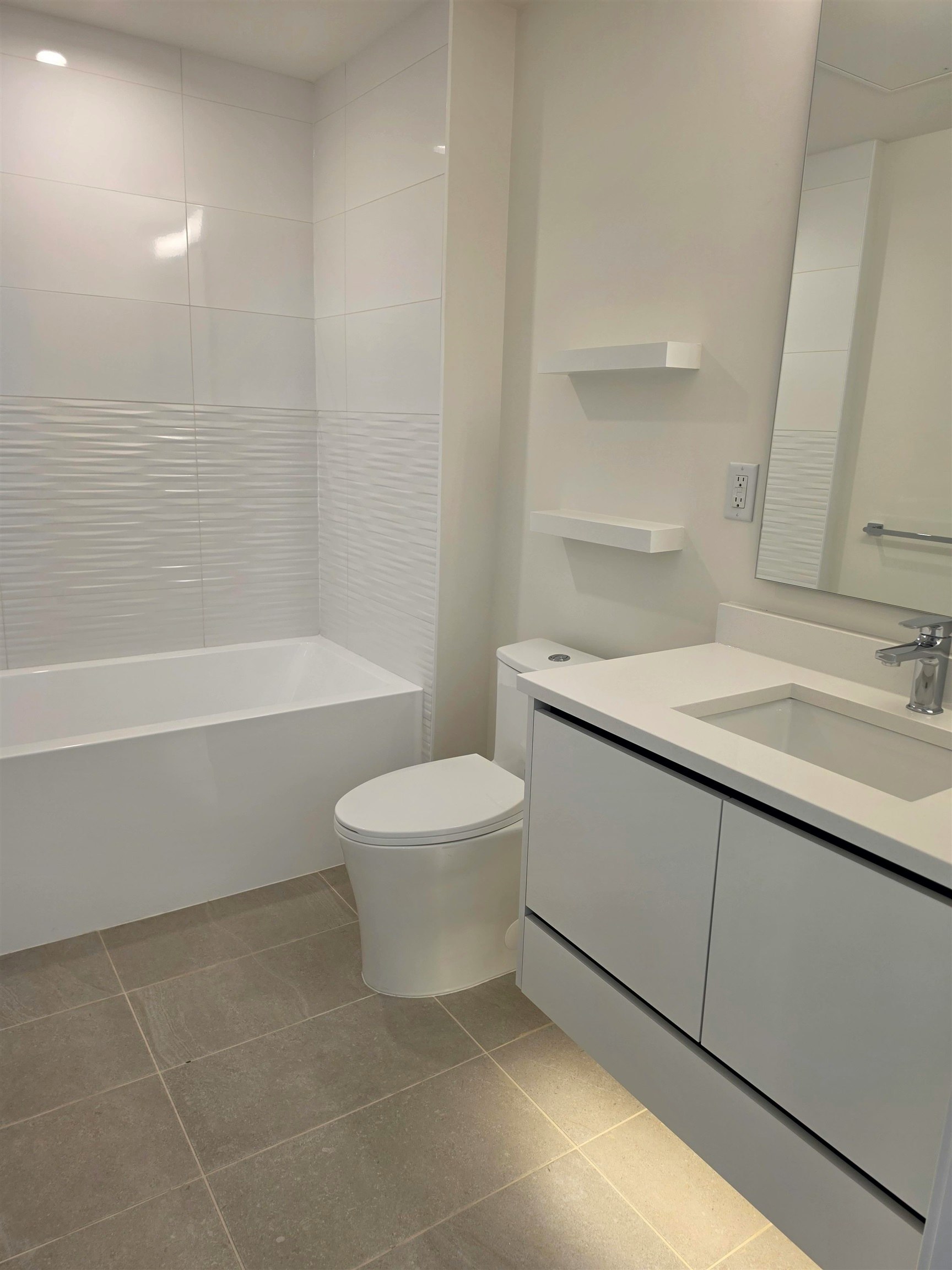 209-8398 Oak Street, Vancouver, BC, V6P 0L9 - 4