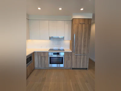 209-8398 Oak Street - 5