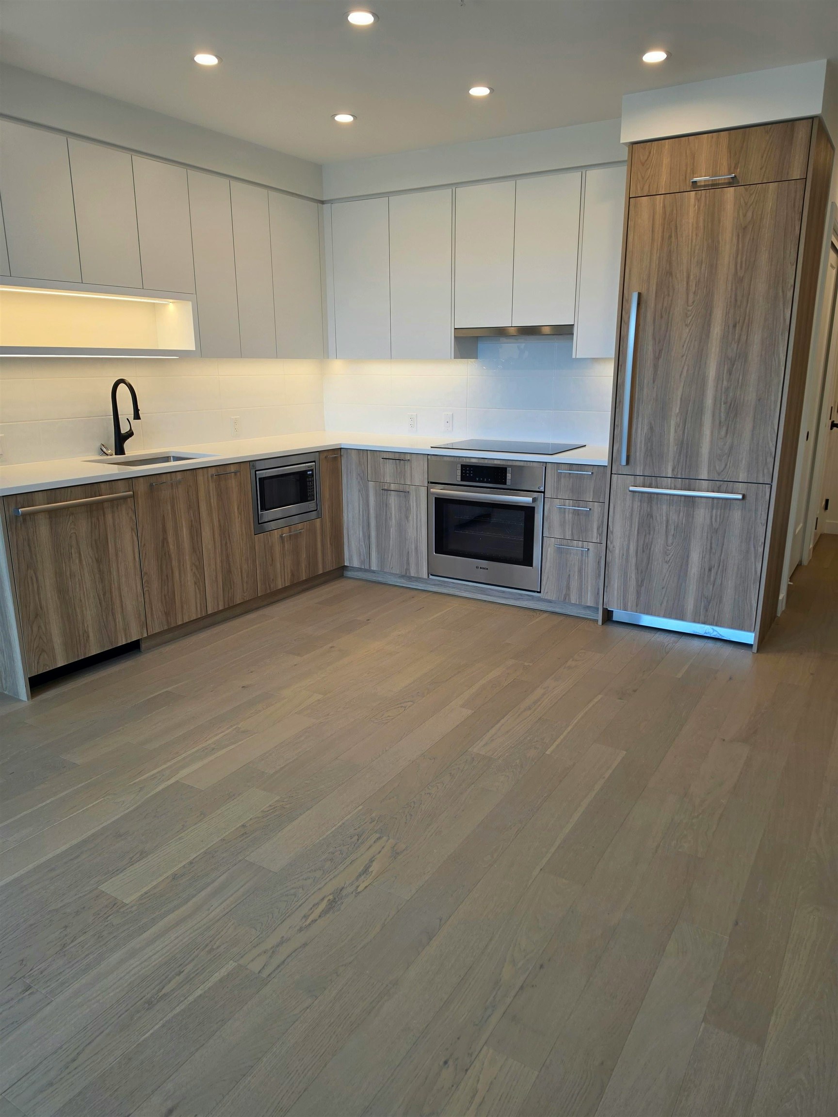 209-8398 Oak Street, Vancouver, BC, V6P 0L9 - 7