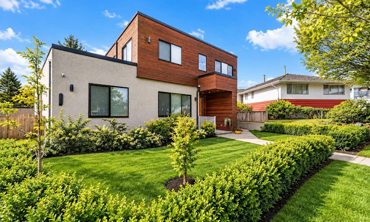 7493 Gatineau Place