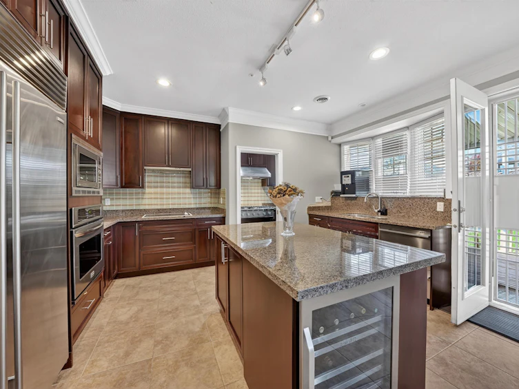 6309 Alberta Street, Vancouver, BC, V5Y 3N3 - 9