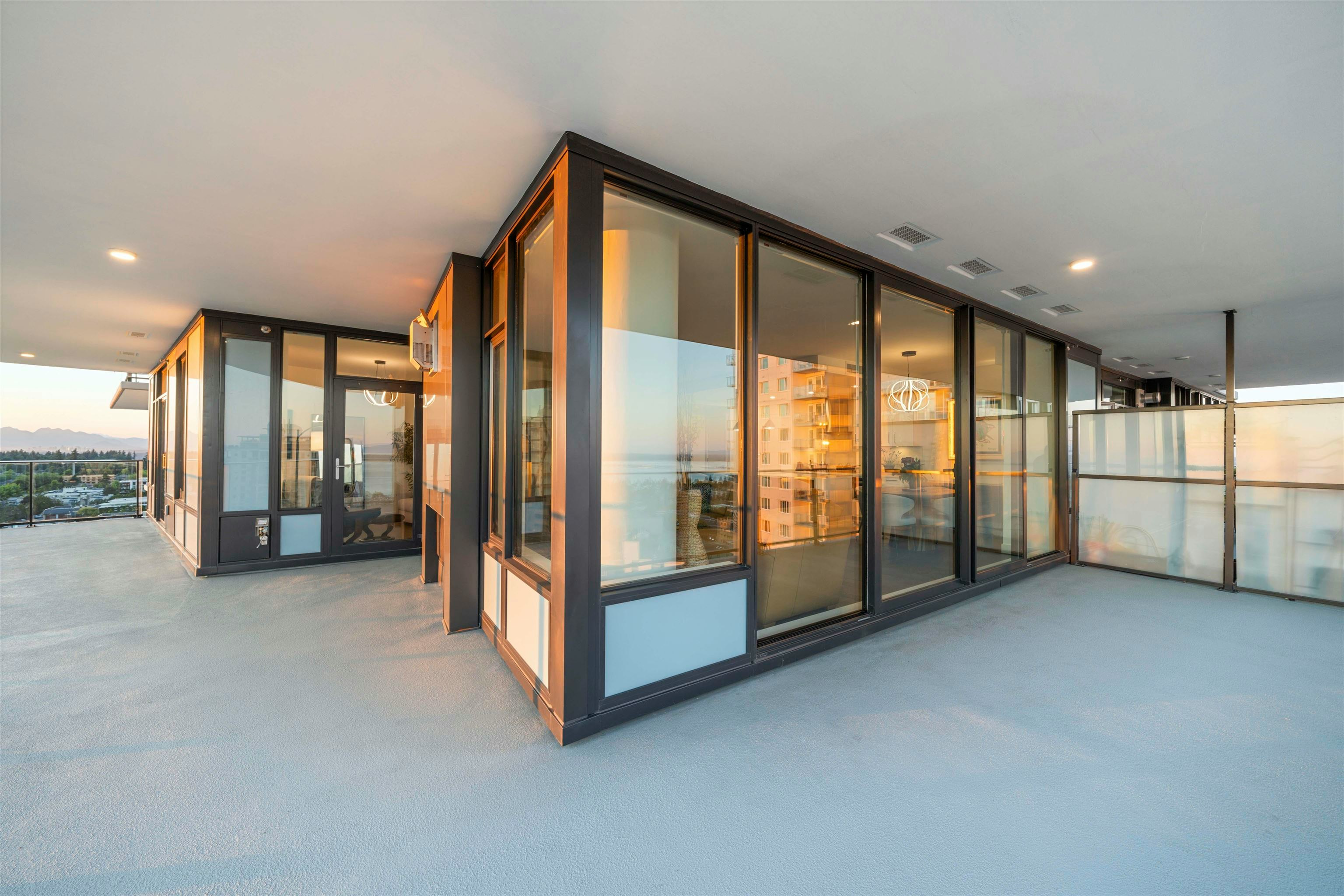1605-1588 Johnston Road, Surrey, BC, V4B 0C5 - 28