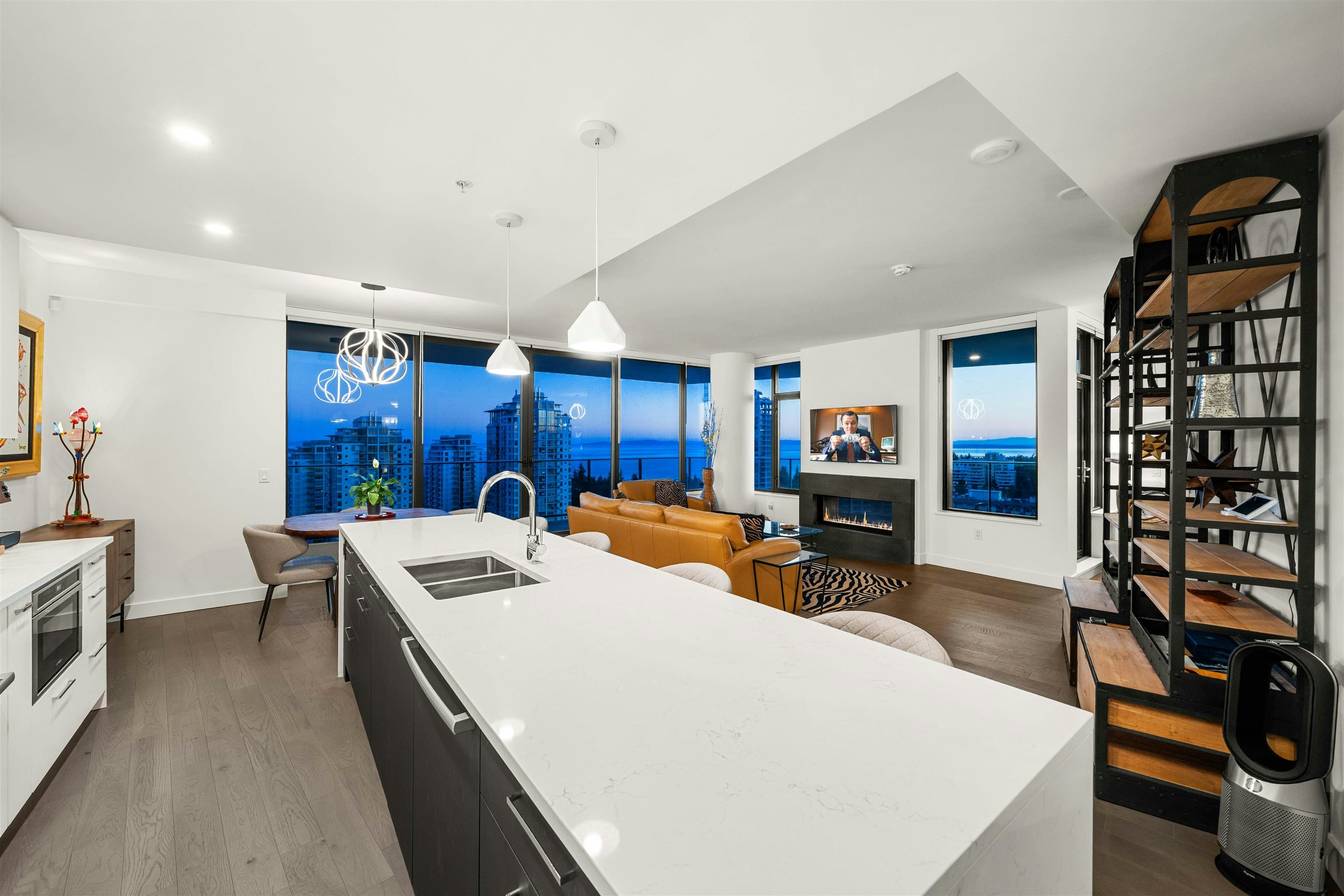 1605-1588 Johnston Road, Surrey, BC, V4B 0C5 - 10