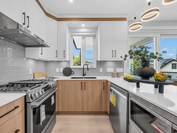 2743 Mcgill Street, Vancouver, BC, V5K 1H4 - 10