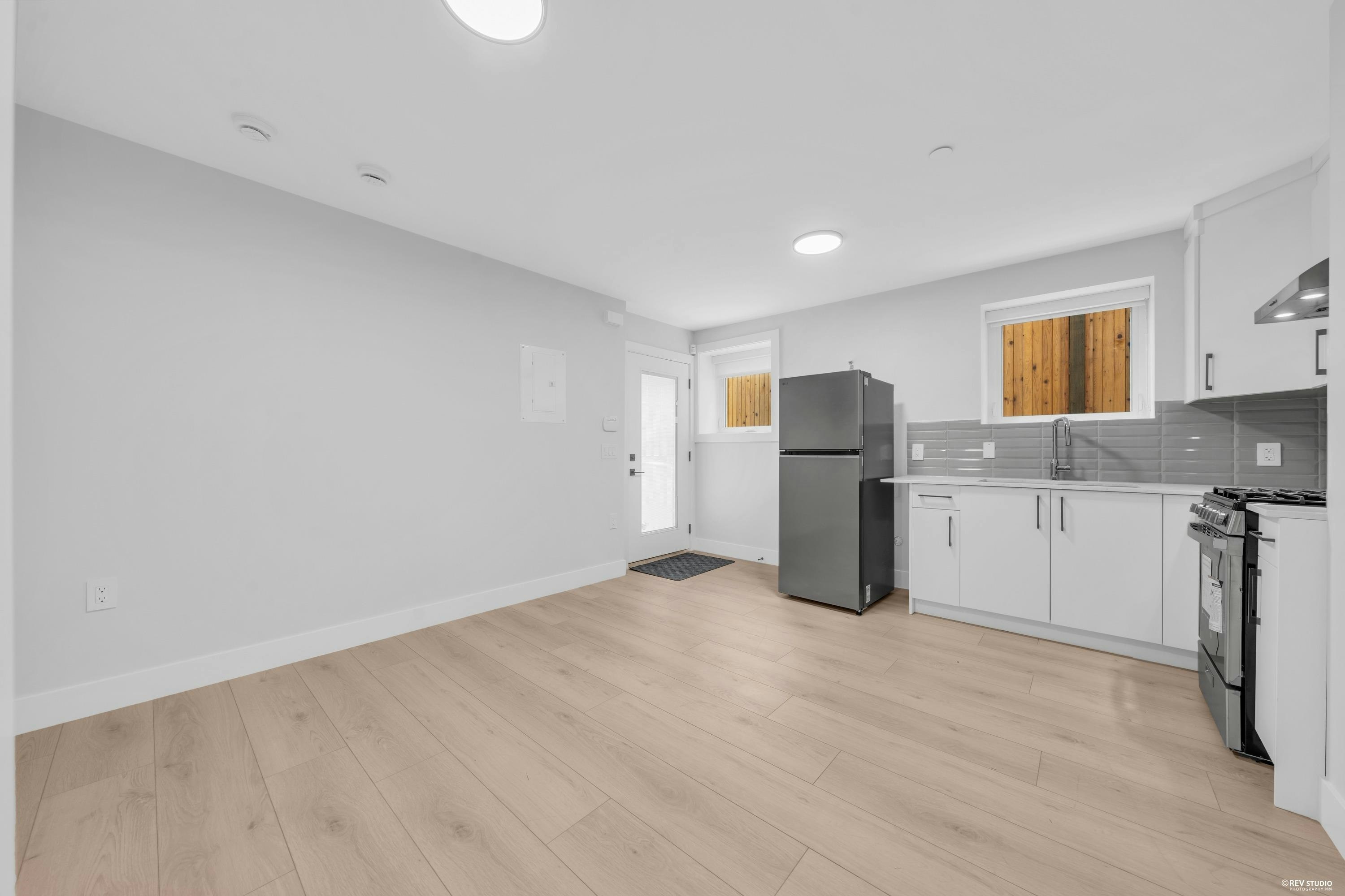 2743 Mcgill Street, Vancouver, BC, V5K 1H4 - 24