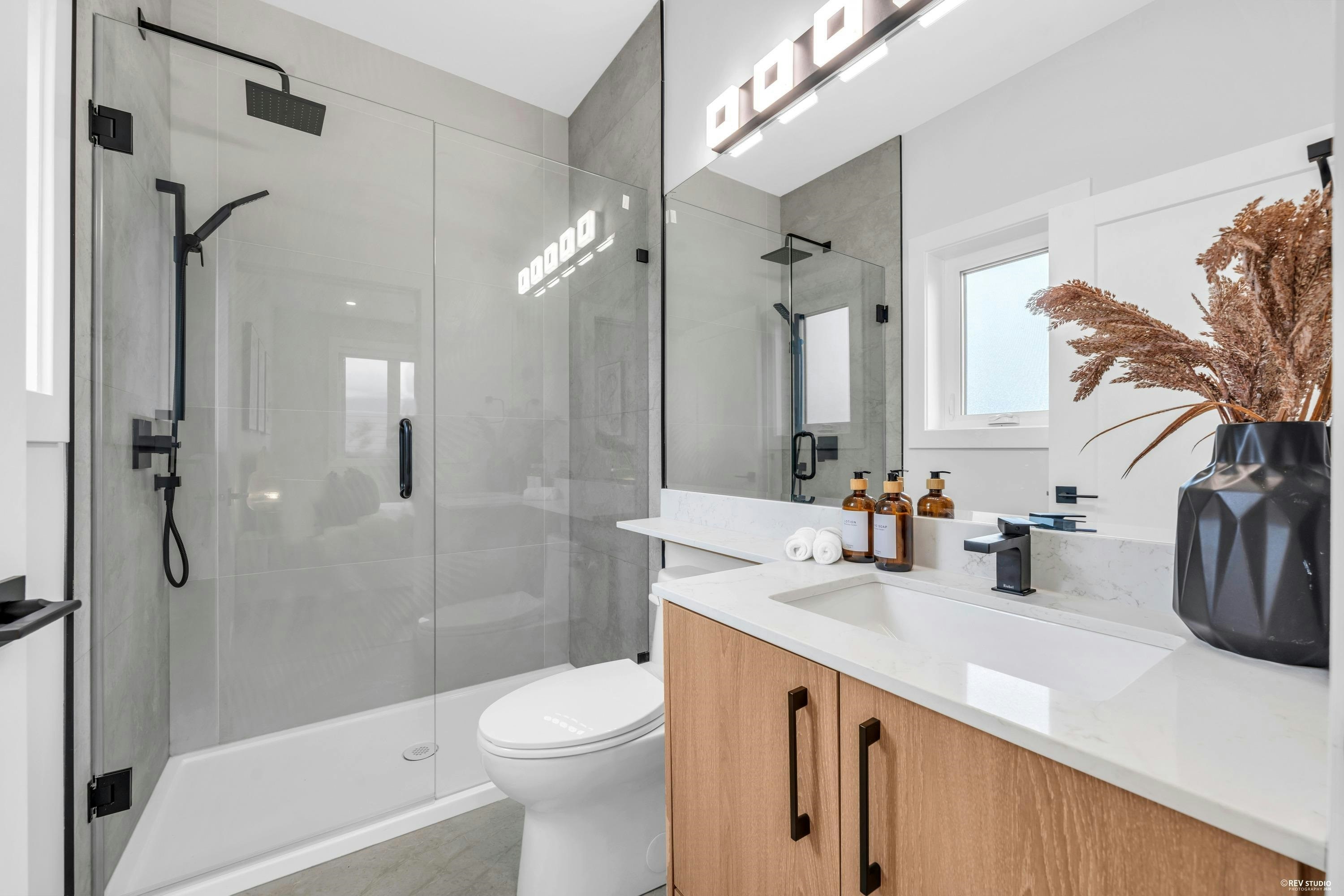 2743 Mcgill Street, Vancouver, BC, V5K 1H4 - 18