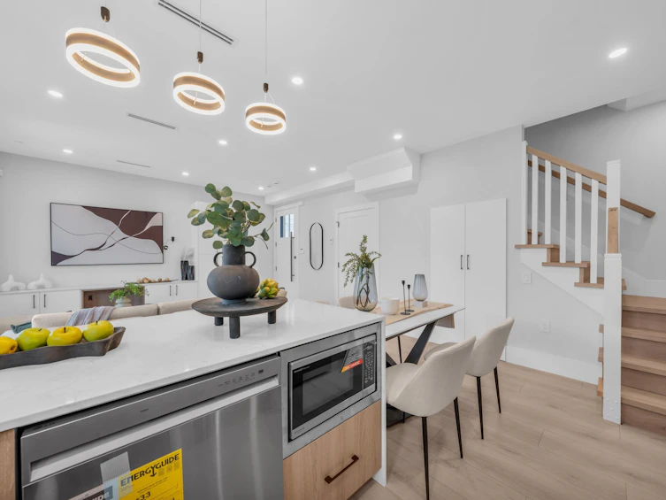 2743 Mcgill Street, Vancouver, BC, V5K 1H4 - 12