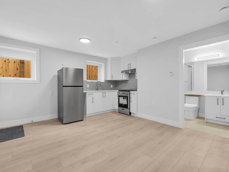 2743 Mcgill Street, Vancouver, BC, V5K 1H4 - 23