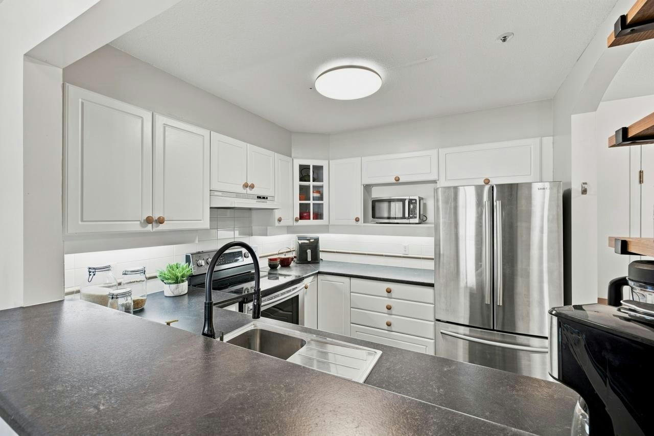 204-20125 55a Avenue, Langley, BC, V3A 8L6 - 11