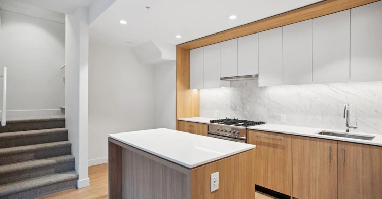5xx-6085 Irmin Street, Burnaby, BC, V5J 0J7 - 7