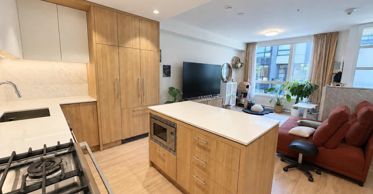 5xx-6085 Irmin Street, Burnaby, BC, V5J 0J7 - 5
