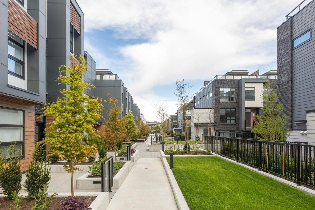 5xx-6085 Irmin Street, Burnaby, BC, V5J 0J7