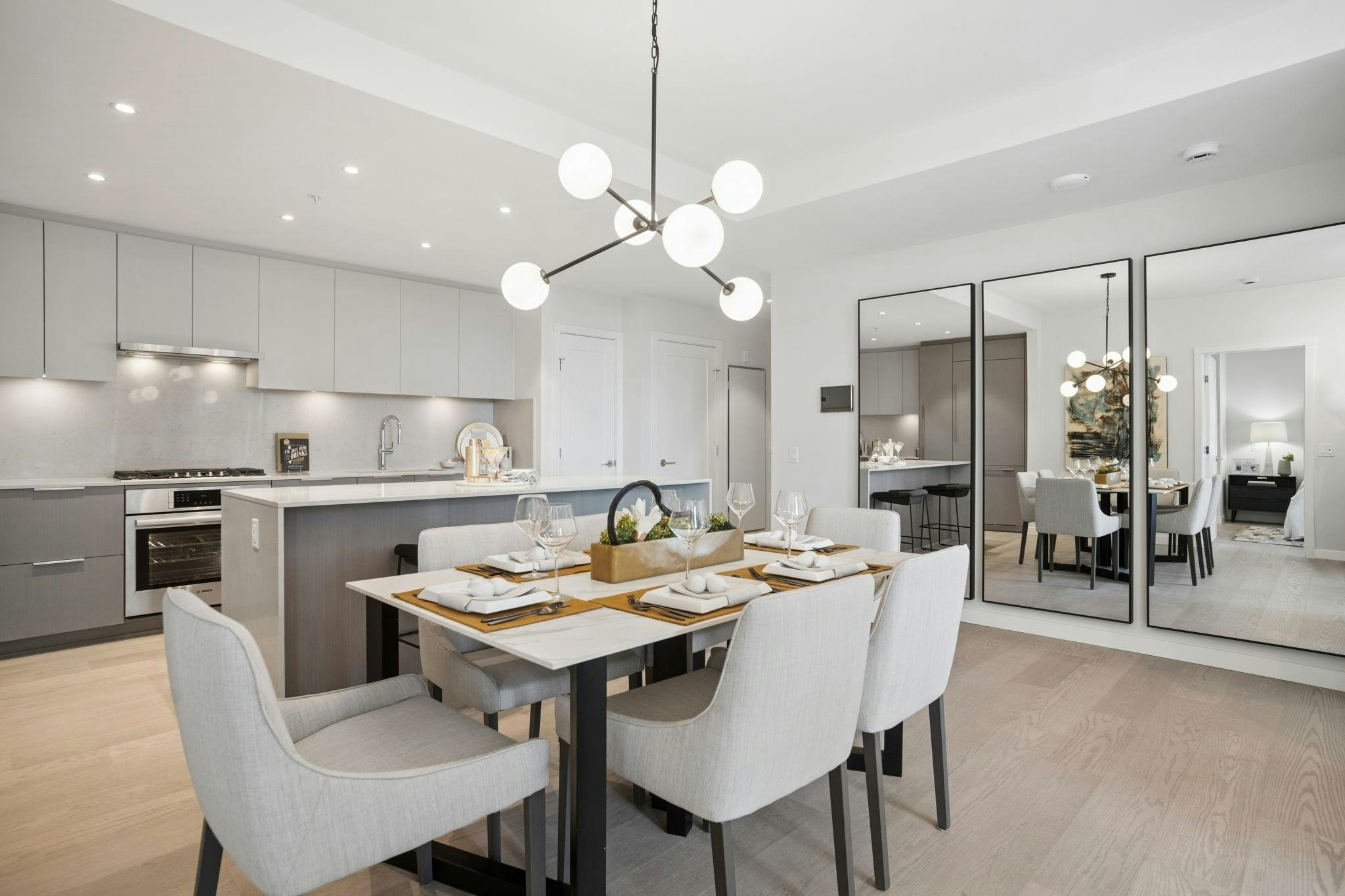 301-128 W 15th Street, North Vancouver, BC