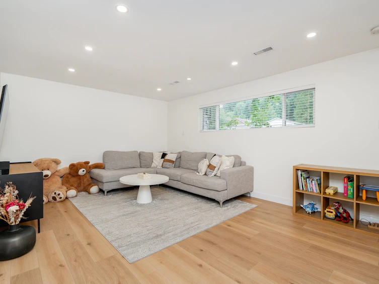 2583 Passage Drive, Coquitlam, BC, V3H 3H3 - 25