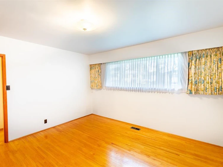 5482 Rhodes Street, Vancouver, BC, V5R 3N9 - 14