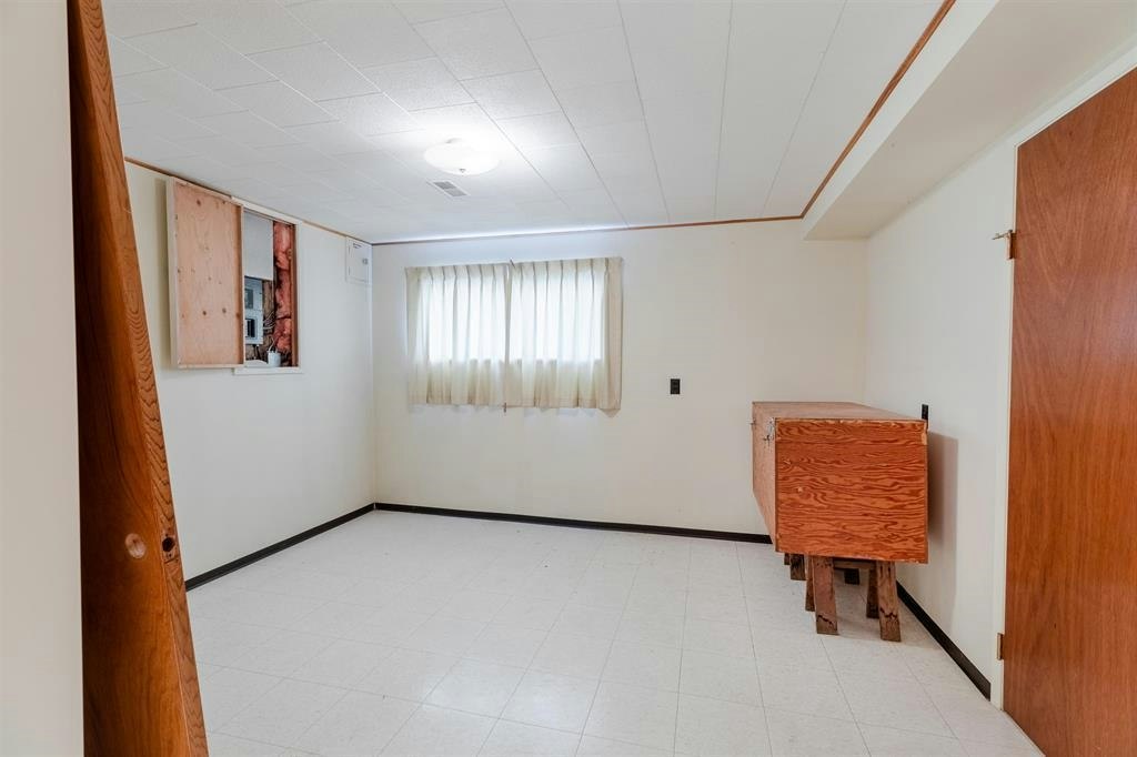 5482 Rhodes Street, Vancouver, BC, V5R 3N9 - 23