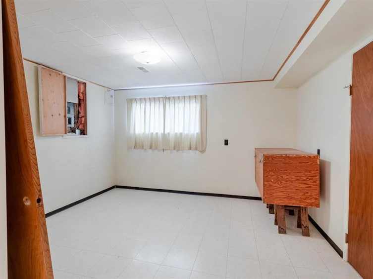 5482 Rhodes Street, Vancouver, BC, V5R 3N9 - 23