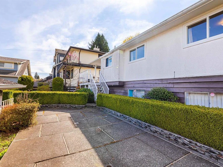 5482 Rhodes Street, Vancouver, BC, V5R 3N9 - 18