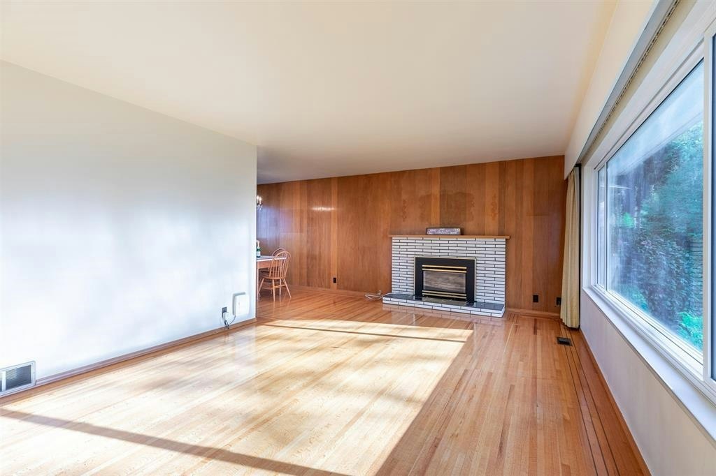 5482 Rhodes Street, Vancouver, BC, V5R 3N9 - 4