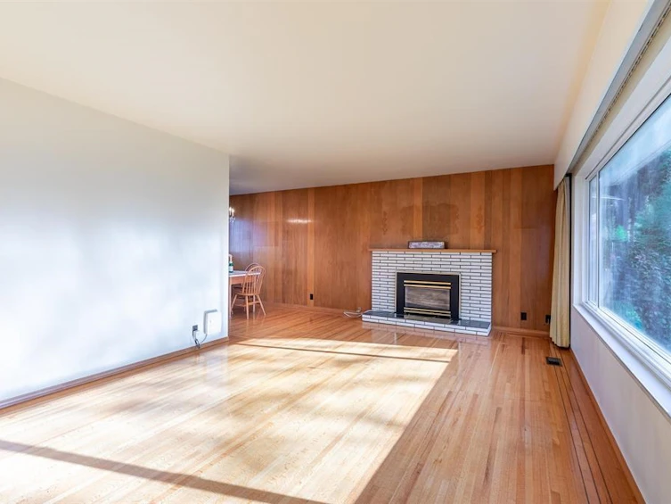 5482 Rhodes Street, Vancouver, BC, V5R 3N9 - 4