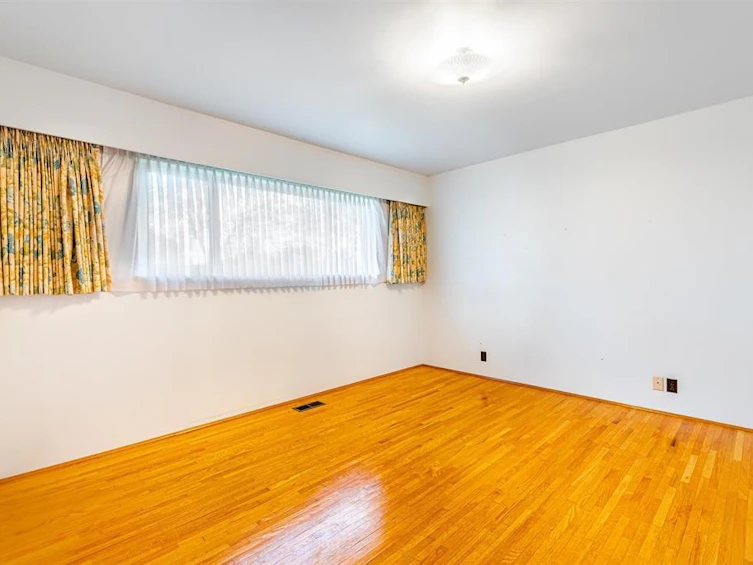 5482 Rhodes Street, Vancouver, BC, V5R 3N9 - 8