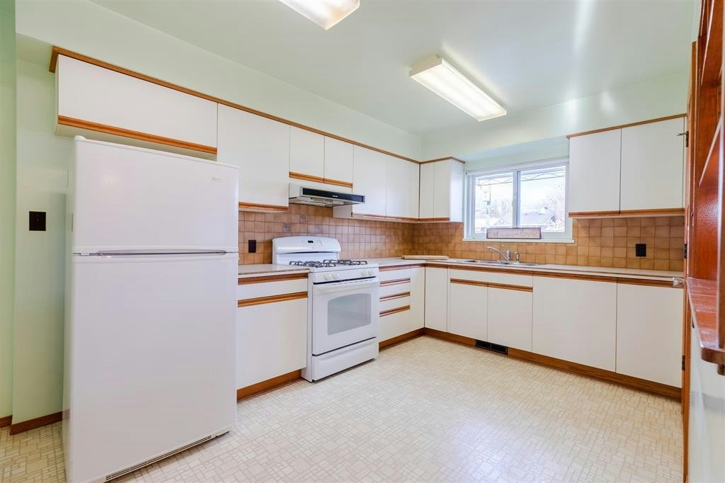 5482 Rhodes Street, Vancouver, BC, V5R 3N9 - 29