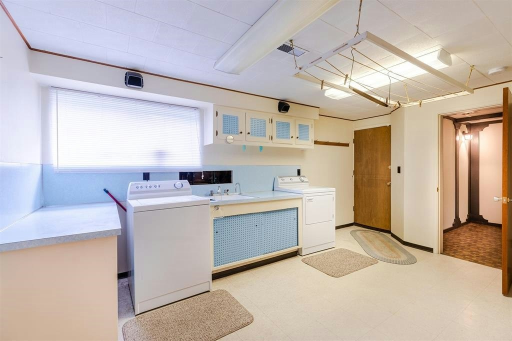 5482 Rhodes Street, Vancouver, BC, V5R 3N9 - 32