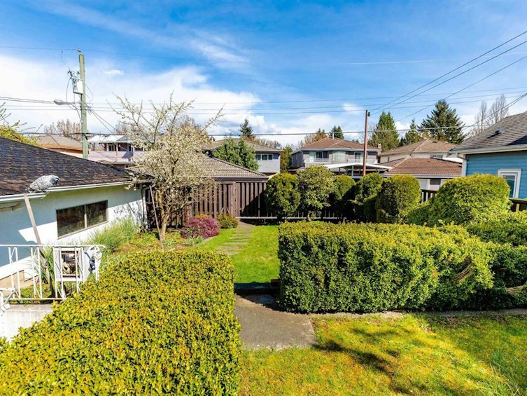 5482 Rhodes Street, Vancouver, BC, V5R 3N9 - 21