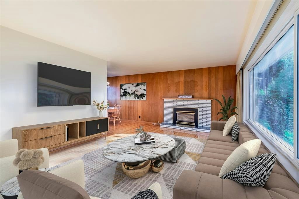 5482 Rhodes Street, Vancouver, BC, V5R 3N9 - 3