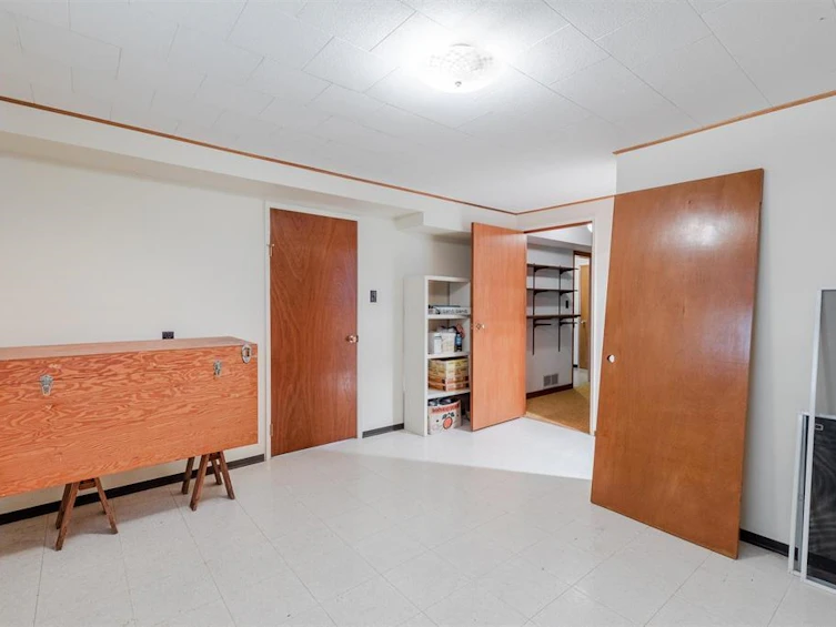5482 Rhodes Street, Vancouver, BC, V5R 3N9 - 24