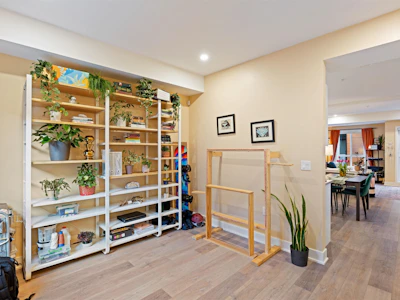 213-37808 Third Avenue - 5