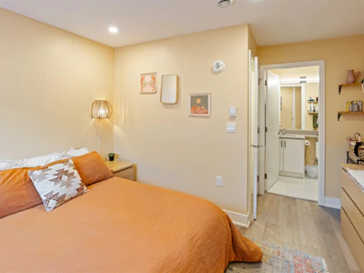 213-37808 Third Avenue - 3
