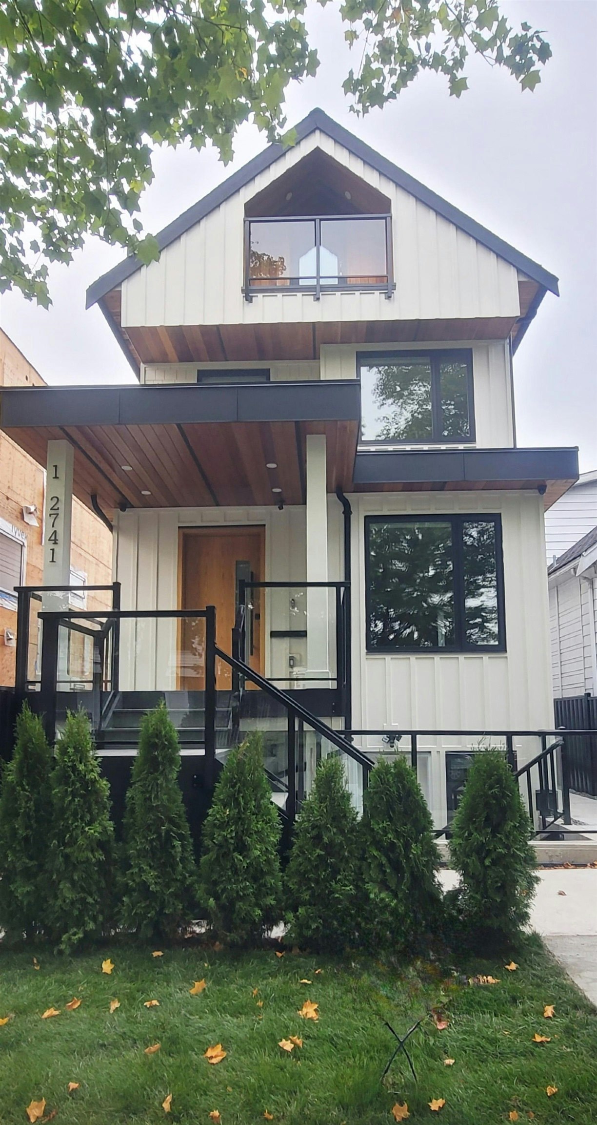 1-2741 Grant Street, Vancouver, BC, V5K 3H1