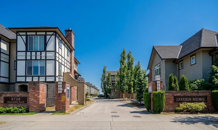 49-9728 Alexandra Road