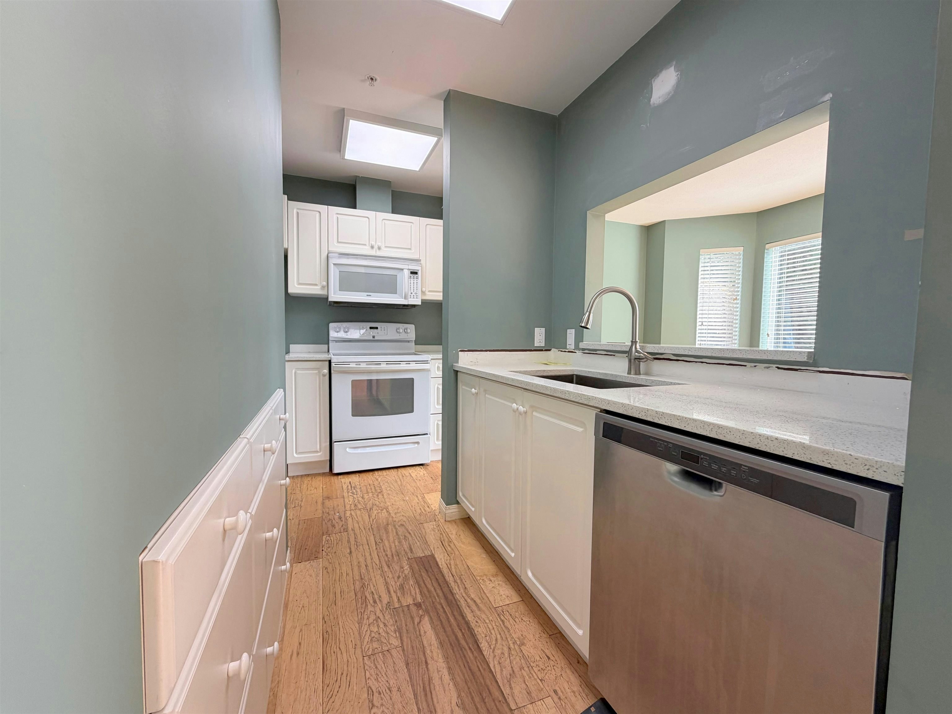 8-5740 Marine Way, Sechelt, BC, V7Z 0K3 - 14