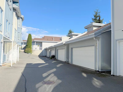 8-5740 Marine Way - 3