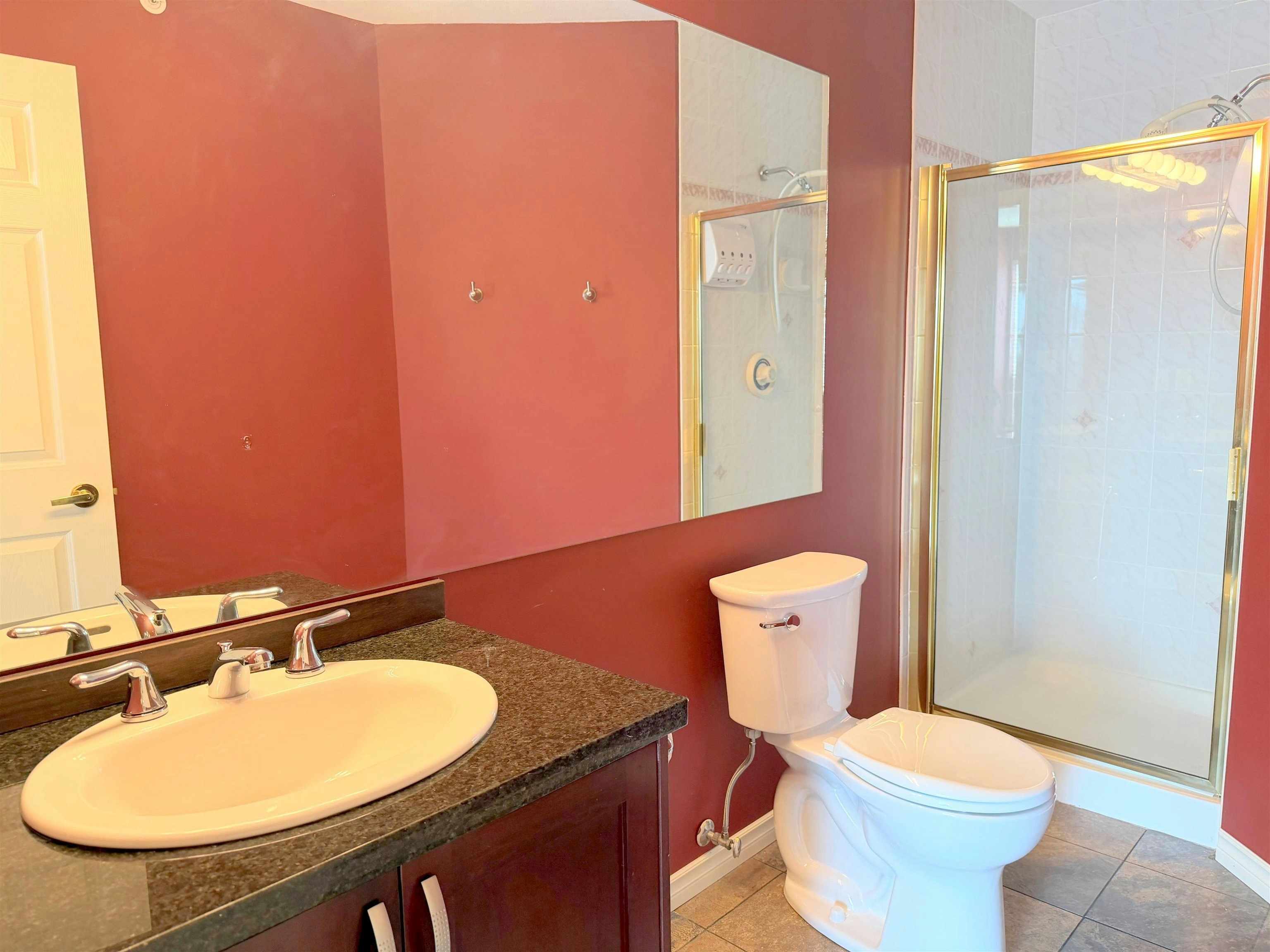 8-5740 Marine Way, Sechelt, BC, V7Z 0K3 - 18