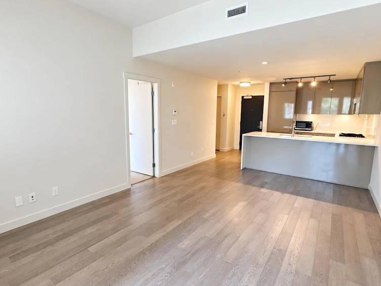 303-4408 Cambie Street, Vancouver, BC, V5Y 0M2 - 5