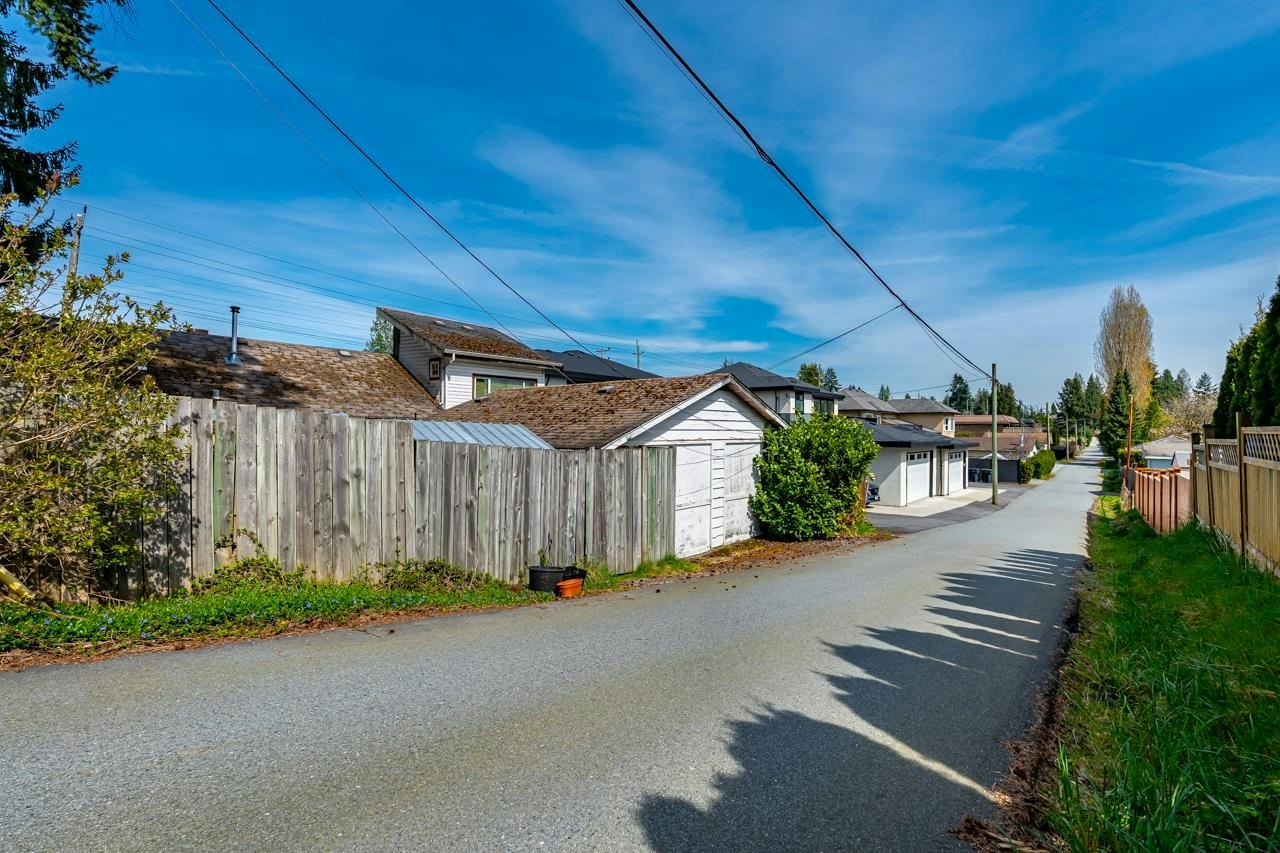 1052 Como Lake Avenue, Coquitlam, BC, V3J 3N8 - 28